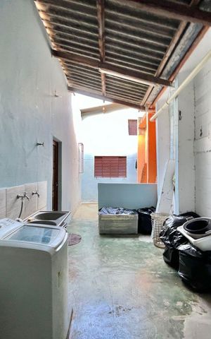 Casa à venda com 180m², 4 quartos e sem vaga Casa à venda com 180m², 4 quartos e sem vagaÁrea de Serviço