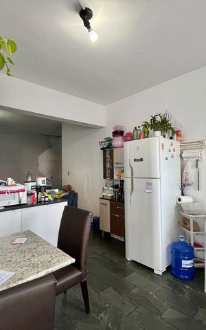 Casa à venda com 180m², 4 quartos e sem vaga Casa à venda com 180m², 4 quartos e sem vagaCozinha