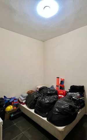 Casa à venda com 180m², 4 quartos e sem vaga Casa à venda com 180m², 4 quartos e sem vaga Quarto 2
