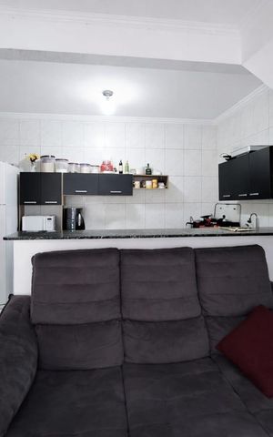 Casa à venda com 70m², 3 quartos e 1 vaga Casa à venda com 70m², 3 quartos e 1 vagaSala