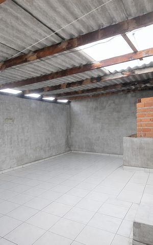 Casa à venda com 70m², 3 quartos e 1 vaga Casa à venda com 70m², 3 quartos e 1 vagaQuintal
