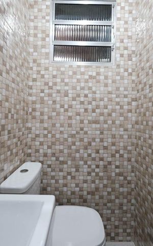 Casa de condomínio à venda com 83m², 2 quartos e 2 vagasLavabo
