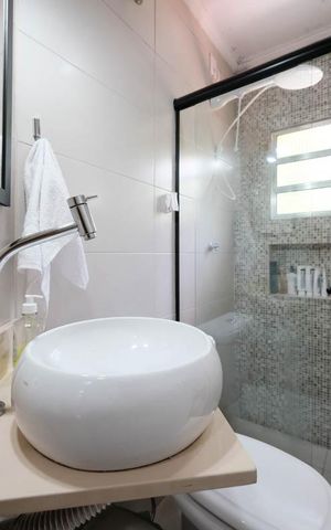 Casa de condomínio à venda com 83m², 2 quartos e 2 vagasBanheiro