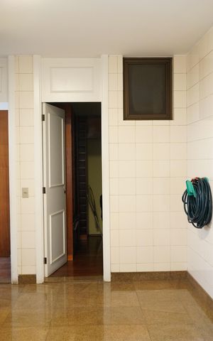Apartamento para alugar com 370m², 4 quartos e 4 vagasÁrea de Serviço