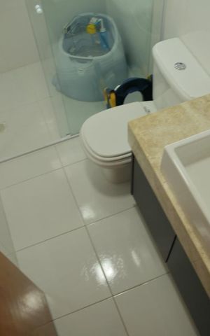 Casa à venda com 220m², 3 quartos e 5 vagasSuíte 3- Banheiro 