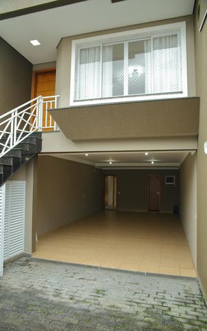 Casa à venda com 220m², 3 quartos e 5 vagasGaragem 