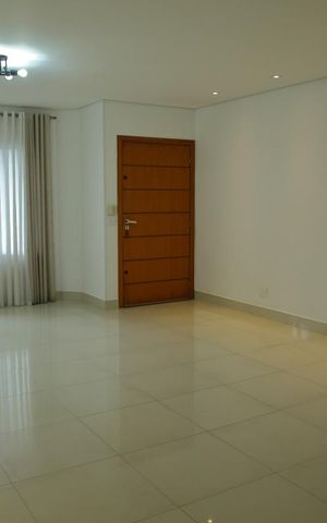 Casa à venda com 220m², 3 quartos e 5 vagasSala