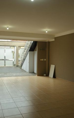 Casa à venda com 220m², 3 quartos e 5 vagasGaragem 