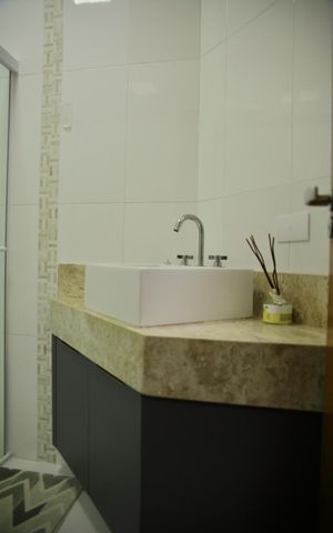 Casa à venda com 220m², 3 quartos e 5 vagasSuíte 2 - Banheiro 