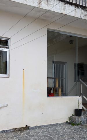 Casa à venda com 249m², 2 quartos e 4 vagas Casa à venda com 249m², 2 quartos e 4 vagasÁrea comum