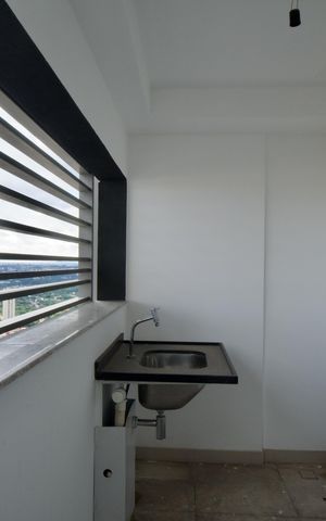 Apartamento à venda com 195m², 3 quartos e 3 vagas Apartamento à venda com 195m², 3 quartos e 3 vagasÁrea de Serviço