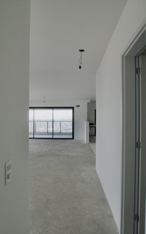 Apartamento à venda com 195m², 3 quartos e 3 vagas Apartamento à venda com 195m², 3 quartos e 3 vagasSala