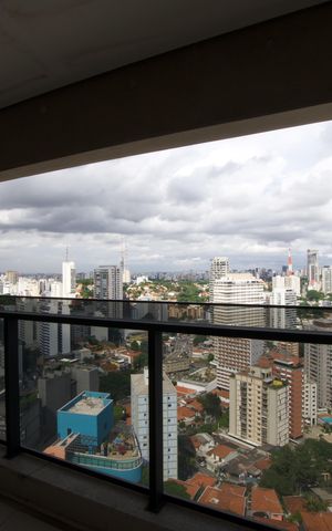 Apartamento à venda com 195m², 3 quartos e 3 vagas Apartamento à venda com 195m², 3 quartos e 3 vagasSacada