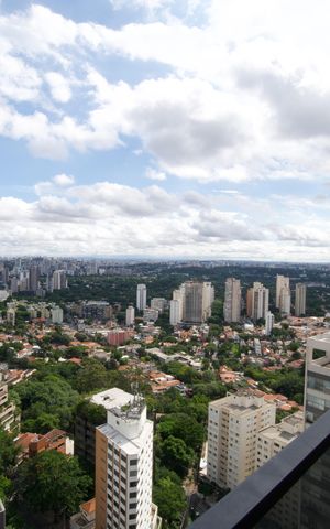 Apartamento à venda com 195m², 3 quartos e 3 vagas Apartamento à venda com 195m², 3 quartos e 3 vagasSacada
