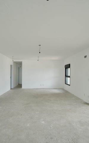 Apartamento à venda com 195m², 3 quartos e 3 vagas Apartamento à venda com 195m², 3 quartos e 3 vagasSala