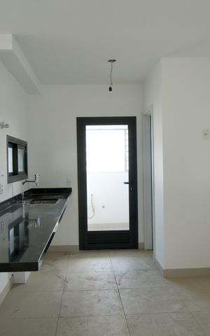 Apartamento à venda com 195m², 3 quartos e 3 vagas Apartamento à venda com 195m², 3 quartos e 3 vagasCozinha