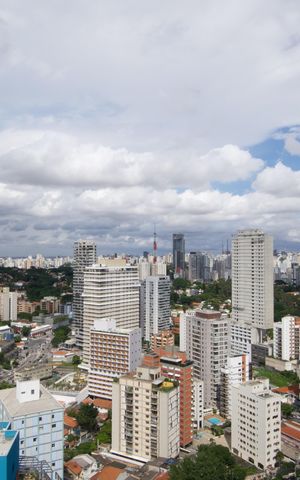 Apartamento à venda com 195m², 3 quartos e 3 vagas Apartamento à venda com 195m², 3 quartos e 3 vagasVista da Suíte 1