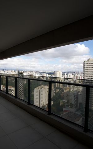 Apartamento à venda com 195m², 3 quartos e 3 vagas Apartamento à venda com 195m², 3 quartos e 3 vagasSacada