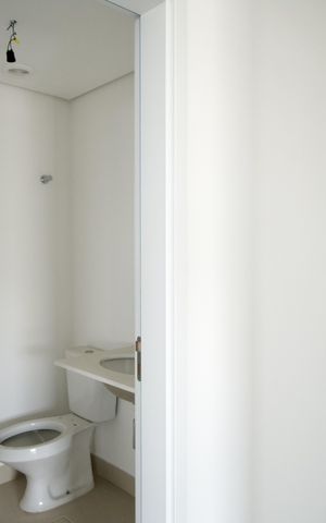 Apartamento à venda com 195m², 3 quartos e 3 vagas Apartamento à venda com 195m², 3 quartos e 3 vagasLavabo