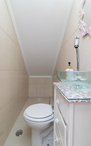 Casa à venda com 100m², 2 quartos e 3 vagasLavabo