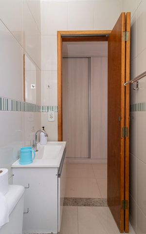 Casa à venda com 100m², 2 quartos e 3 vagasBanheiro da Suíte 2