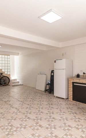 Casa à venda com 100m², 2 quartos e 3 vagasGaragem