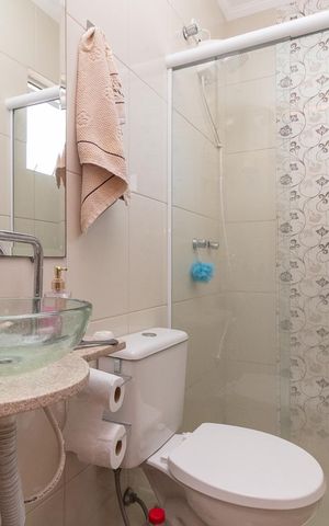 Casa à venda com 100m², 2 quartos e 3 vagasBanheiro da Suíte 1