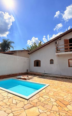 Casa à venda com 500m², 3 quartos e 5 vagasQuintal com piscina e churrasqueira