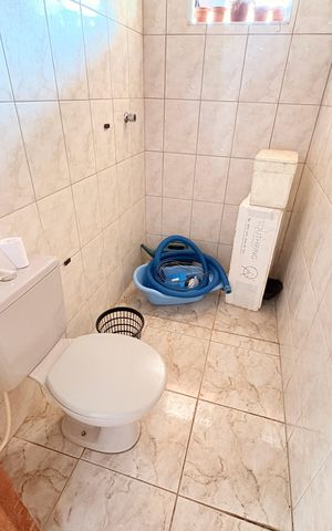 Casa à venda com 500m², 3 quartos e 5 vagasBanheiro Externo