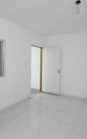 Casa à venda com 144m², 4 quartos e 2 vagasSuíte 2