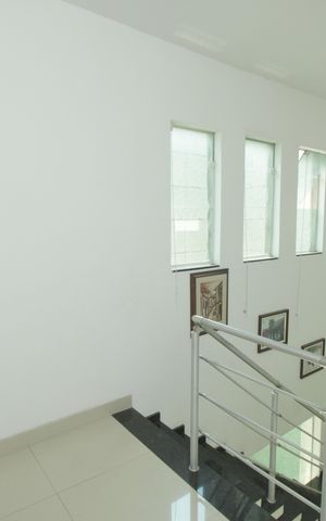 Casa à venda com 144m², 4 quartos e 2 vagasCorredor