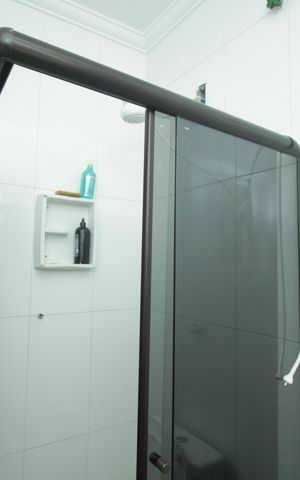 Casa à venda com 144m², 4 quartos e 2 vagasBanheiro 1
