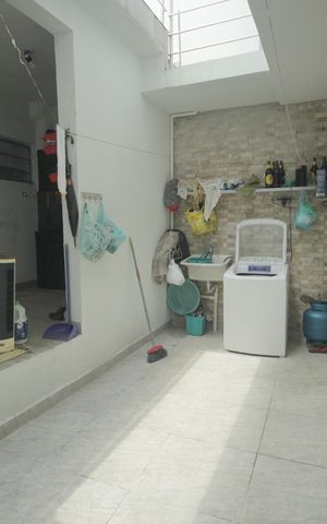 Casa à venda com 144m², 4 quartos e 2 vagasÁrea de Serviço