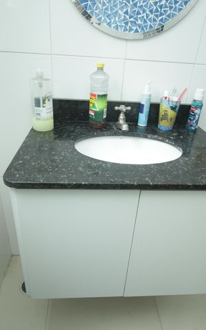 Casa à venda com 144m², 4 quartos e 2 vagasBanheiro 1
