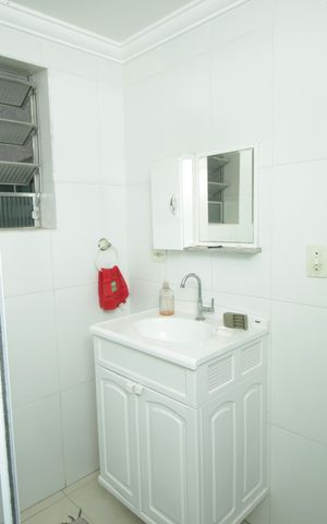 Casa à venda com 144m², 4 quartos e 2 vagasBanheiro 2