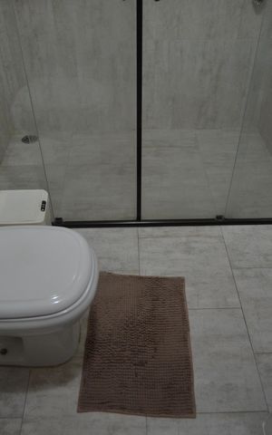 Casa à venda com 250m², 2 quartos e 2 vagasBanheiro da Suíte 1