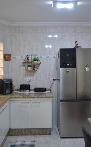 Casa à venda com 250m², 2 quartos e 2 vagasCozinha