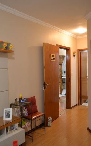 Casa à venda com 250m², 2 quartos e 2 vagasQuarto Suite 2