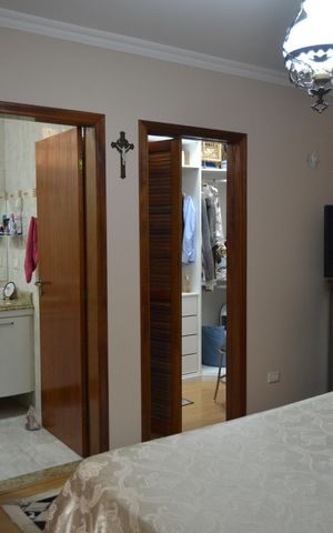 Casa à venda com 250m², 2 quartos e 2 vagasQuarto Suite 1