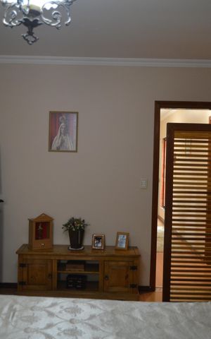 Casa à venda com 250m², 2 quartos e 2 vagasQuarto Suite 1