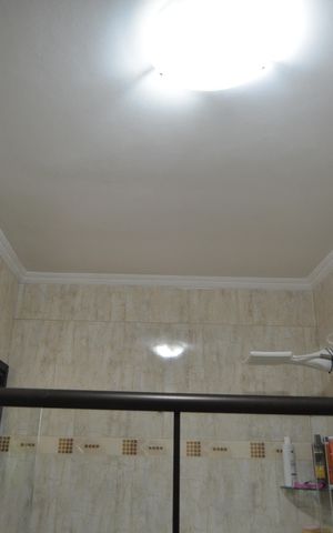 Casa à venda com 250m², 2 quartos e 2 vagasBanheiro da Suíte 1
