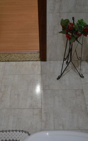 Casa à venda com 250m², 2 quartos e 2 vagasLavabo