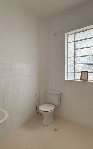 Casa para alugar com 100m², 3 quartos e sem vagaBanheiro social