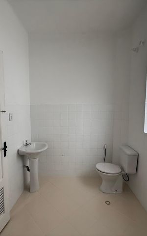 Casa para alugar com 100m², 3 quartos e sem vagaBanheiro social
