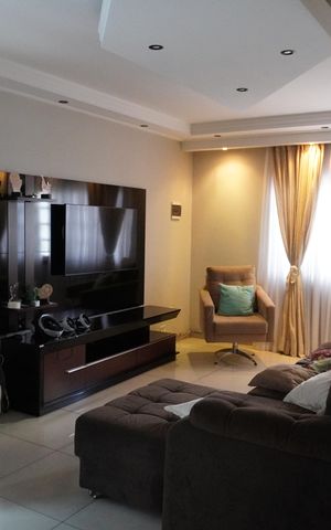 Casa à venda com 150m², 3 quartos e 4 vagasSala