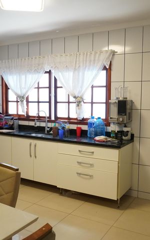 Casa à venda com 150m², 3 quartos e 4 vagasCozinha - Torneira
