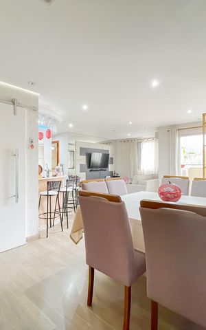 Apartamento à venda com 74m², 2 quartos e 1 vaga Apartamento à venda com 74m², 2 quartos e 1 vagaSala