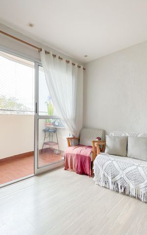Apartamento à venda com 74m², 2 quartos e 1 vaga Apartamento à venda com 74m², 2 quartos e 1 vagaSala
