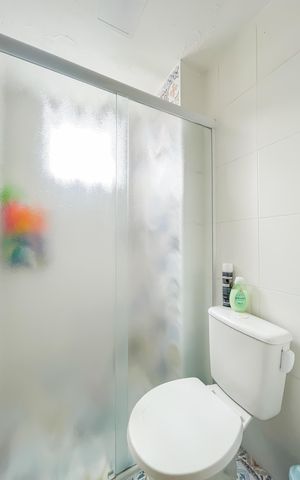 Apartamento à venda com 74m², 2 quartos e 1 vaga Apartamento à venda com 74m², 2 quartos e 1 vagaBanheiro da Suíte