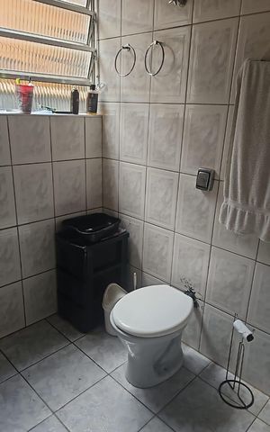 Casa à venda com 154m², 4 quartos e 1 vaga Casa à venda com 154m², 4 quartos e 1 vagaBanheiro